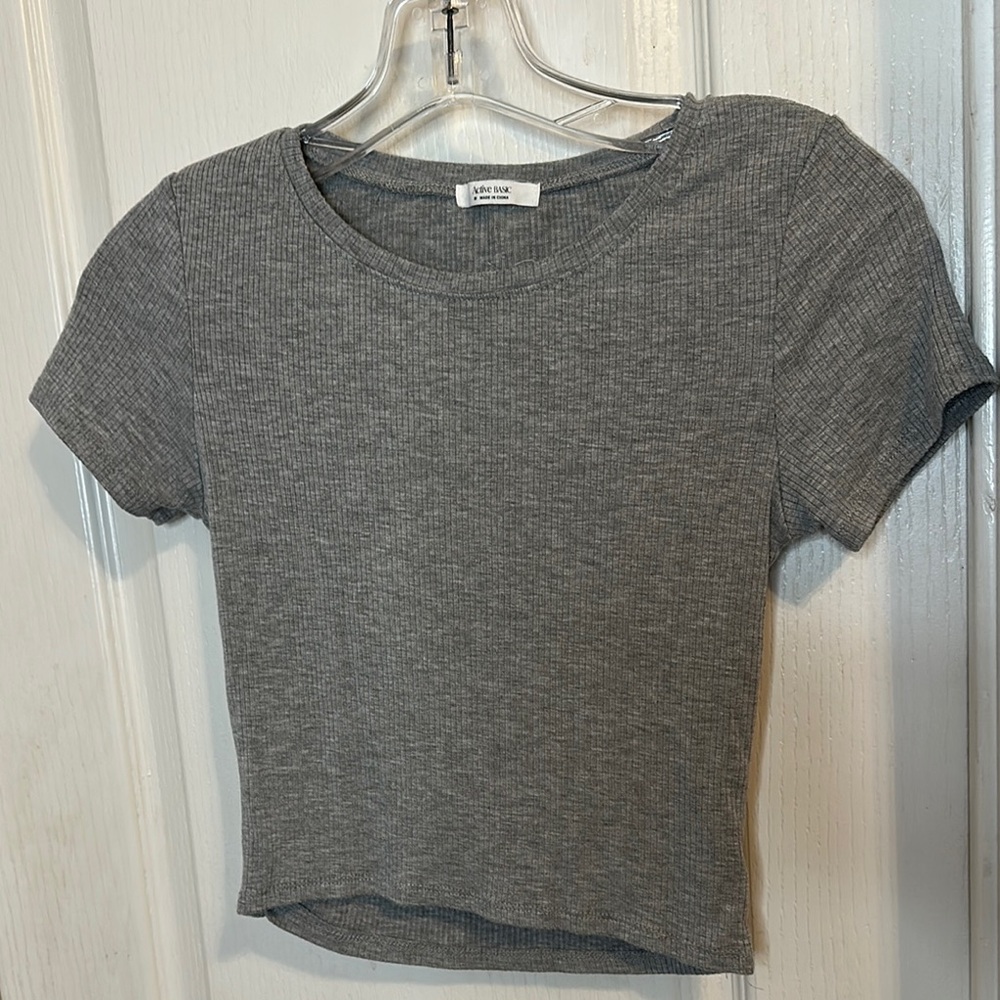 Gray Ribbed Short Sleeve Top